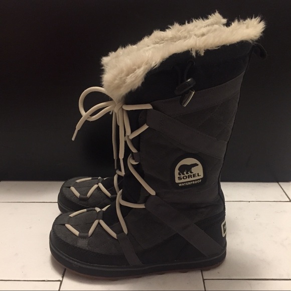 sorel glacy explorer snow boot